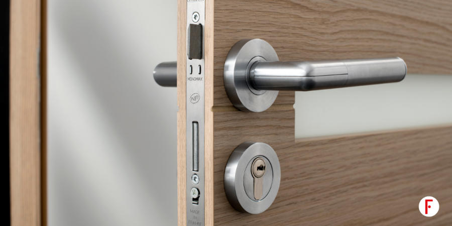 Cum alegi broasca usii?