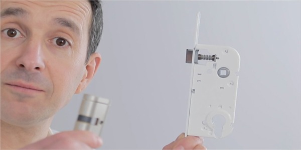 Broastele incastrate - cele mai folosite produse de feronerie